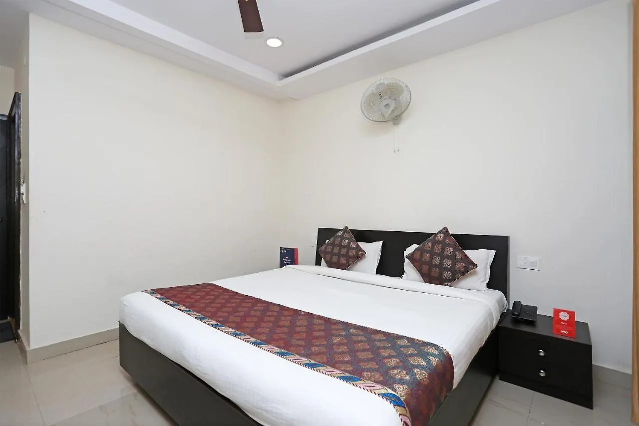 Hotel Sahu Near Kashi Vishwanath Temple Gate Varanasi 3*,  India