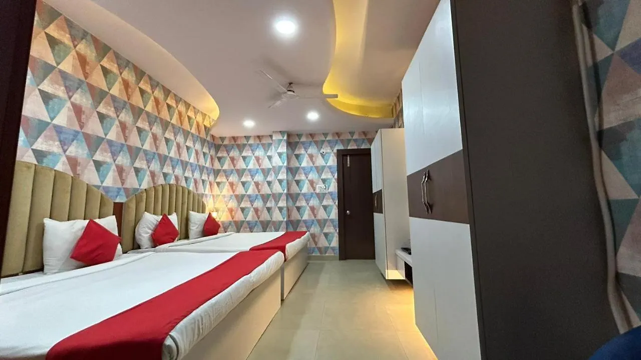 Hotel Sahu Near Kashi Vishwanath Temple Gate Varanasi 3*,