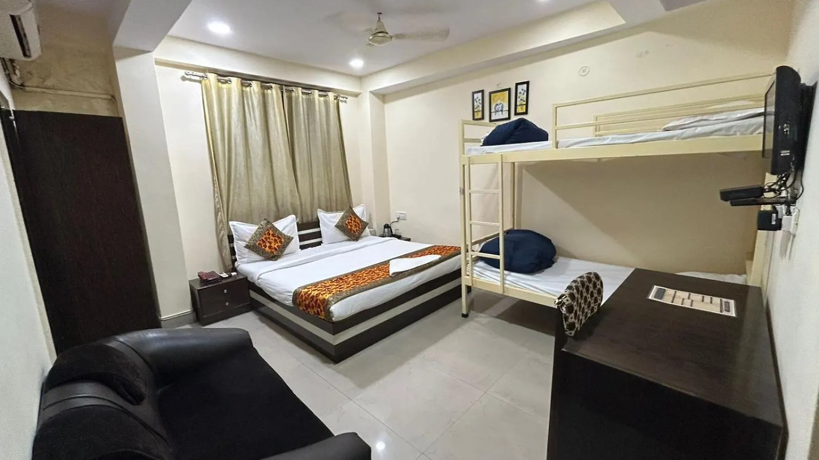 Hotel Sahu Near Kashi Vishwanath Temple Gate Varanasi