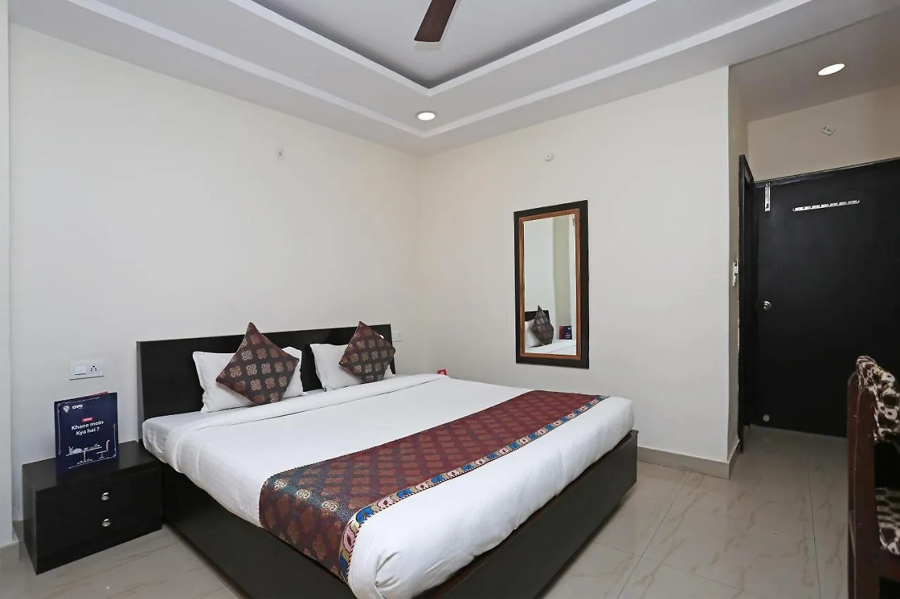 Hotel Sahu Near Kashi Vishwanath Temple Gate Varanasi 3*,