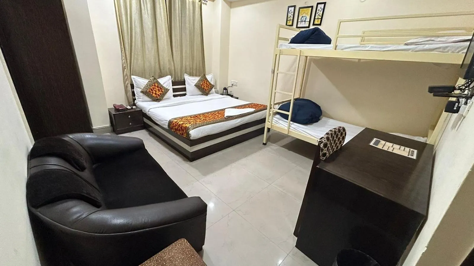 Hotel Sahu Near Kashi Vishwanath Temple Gate Varanasi