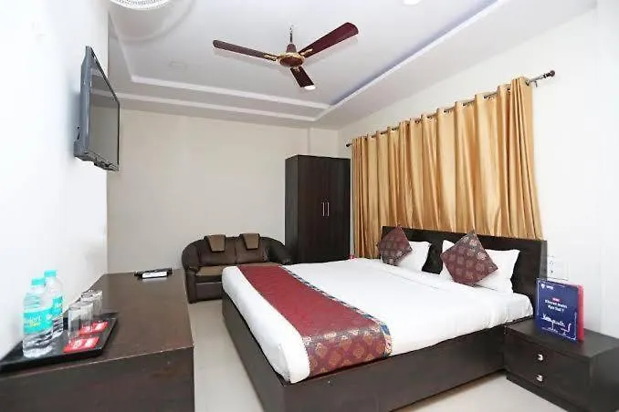 Hotel Sahu Near Kashi Vishwanath Temple Gate Varanasi 3*,  India